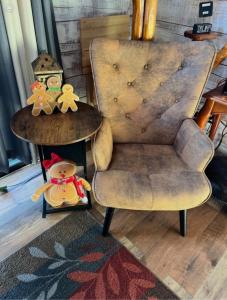 Galeriebild der Unterkunft Gingerbread Cozy Log Cabin with Beautiful Sunsets in Okeechobee