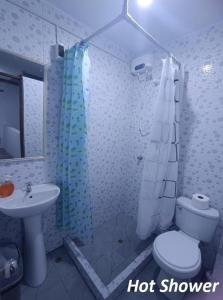 Ένα μπάνιο στο Hospedaje C y A +6 φωτογραφίες