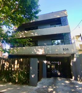 Bygningen som lejligheden ligger i + 8 billeder