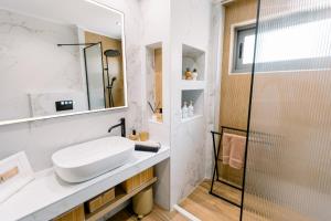 Ένα μπάνιο στο Villa Eutuxia +31 φωτογραφίες