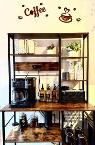 Kuchyň nebo kuchyňský kout v ubytování Loft on Lake Ave