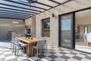 Αίθριο ή υπαίθριος χώρος στο Hermosa casa a estrenar en barrio privado El Quijote