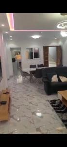 Χώρος καθιστικού στο Port View Luxury Apartment Escacle Ziguinchor