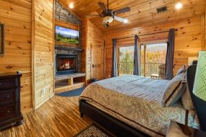 Ένα ή περισσότερα κρεβάτια σε δωμάτιο στο Livin It Up