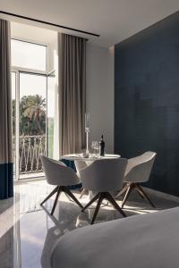 Khu vực ghế ngồi tại ViaRomaHome - Salerno