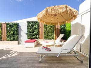 Κήπος έξω από το Oasis Beach Home II - Your Private Retreat with Jacuzzi