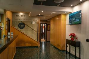Vstupní hala nebo recepce v ubytování SNÖ Hotel Ciudad de Sabiñánigo