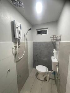 Ένα μπάνιο στο Humaira Homestay Segamat +1 φωτογραφίες