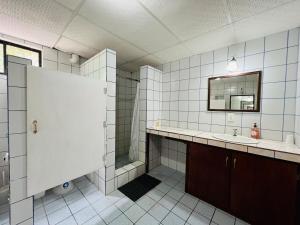 Ένα μπάνιο στο Wow Epic River-view Fam crib +69 φωτογραφίες