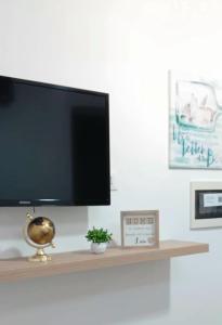 Μια τηλεόραση ή/και κέντρο ψυχαγωγίας στο Fridea +1 φωτογραφίες