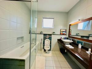 Afbeelding uit fotogalerij van 3 BR Nyali Mombasa in Mombasa