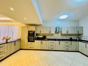 Afbeelding uit fotogalerij van 3 BR Nyali Mombasa in Mombasa