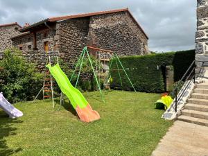 Foto dalla galleria di La Maison d'Amélina a Séneujols