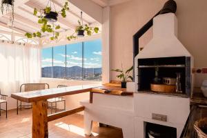 Nespecifikovaný výhled na hory nebo výhled na hory při pohledu z hotelu