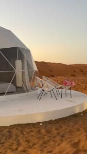 Φυσικό τοπίο κοντά σε οργανωμένο κάμπινγκ