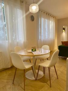 Fotografie z fotogalerie ubytování Appartement Baudelaire au coeur de Lorient v destinaci Lorient + 13 fotografií