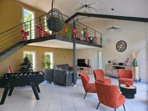 Χώρος καθιστικού στο Ô Repos de l'étang - Maison sereine en Vendée, idéale familles, amis & séminaires intimistes