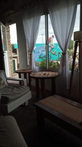 Posezení v ubytování Hostel Bahía Ballenas