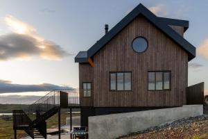 Φωτογραφία από το άλμπουμ του Northern Lights Above - Skylight Views From Bed στο Σέλφος