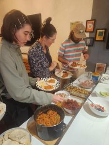 Mâncare la sau în apropiere de acest hostel +21 fotografii