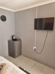 Μια τηλεόραση ή/και κέντρο ψυχαγωγίας στο Phadimane guest house