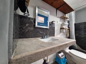 Ένα μπάνιο στο Casa Norita