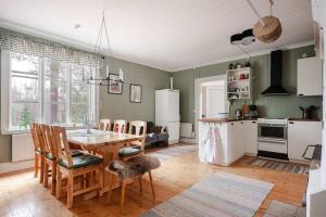 Η κουζίνα ή μικρή κουζίνα στο Beautiful detached house