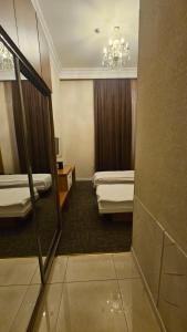 Ένα μπάνιο στο COSY Hotel Baku