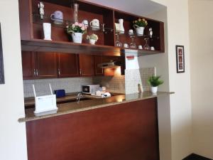 Η κουζίνα ή μικρή κουζίνα στο استوديو المارينا