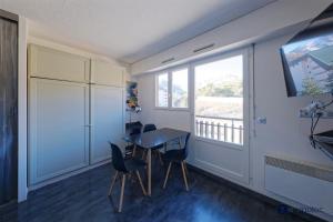 Μια τηλεόραση ή/και κέντρο ψυχαγωγίας στο Studio in Auron +10 φωτογραφίες