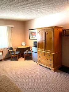 Billede fra billedgalleriet på #146 Golf, SkI, Pool Pass Walk to hill i Mancelona