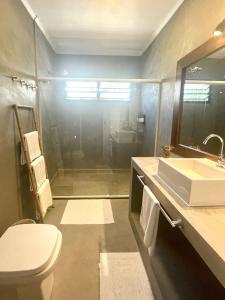 Koupelna v ubytování Casa Mar Villas + 61 fotografií