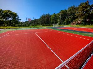 Εγκαταστάσεις για τένις ή/και σκουός στο Domek Pod Sosnami ή εκεί κοντά