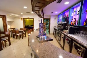 Gallery image of Hotel Restaurante Elisardo in Noya