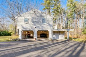 Το κτήριο όπου στεγάζεται  η παραθεριστική κατοικία