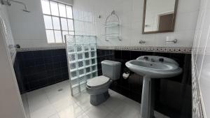 Koupelna v ubytování Casa Eva + 60 fotografií