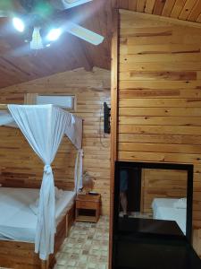 Photo de la galerie de l'établissement Flora Pansiyon Çıralı, à Kemer