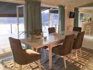 Galería fotográfica de VGO773-Lerum-Oestra-Stamsjoevaegen-3-A en Lerum