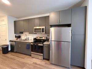 Køkken eller tekøkken på Luxe Studio - Barnes Jewish, Arch, Forest Park!