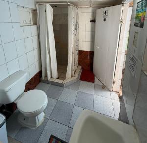 Ένα μπάνιο στο La Casa EcoExplor