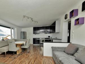 Una cocina o cocineta en Panoramatraum