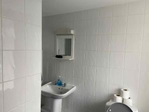 Ένα μπάνιο στο Shipwright Inn +11 φωτογραφίες