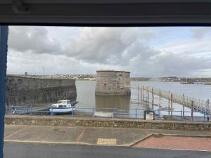 Θέα στο ποτάμι κοντά σε αυτό το πανδοχείο