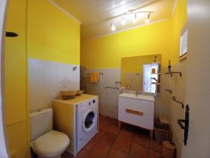 Ένα μπάνιο στο Villa Dezi F3 avec piscine