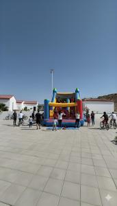 Παιδιά που μένουν στο Farmhouse-Villa-فيلا-المزرعة