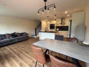 Φωτογραφία από το άλμπουμ του Spring House σε Σάρλοτταουν