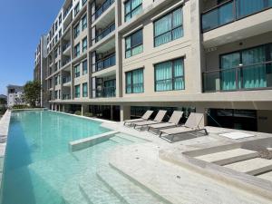 Πισίνα στο ή κοντά στο Gloria's Laguna Suite