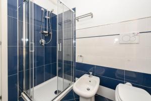 Et badeværelse på MGH - Lake View Terrace Gardone + 36 billeder