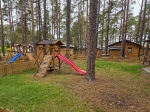 Legeområdet for børn på WYPOCZYWANKO w BORSKU domek 42