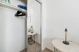 Billede fra billedgalleriet på Private Room Close To Irvine, Disneyland & Beaches i Tustin